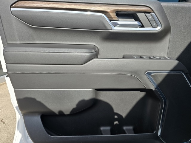 2023 Chevrolet Silverado 1500 LT photo 18