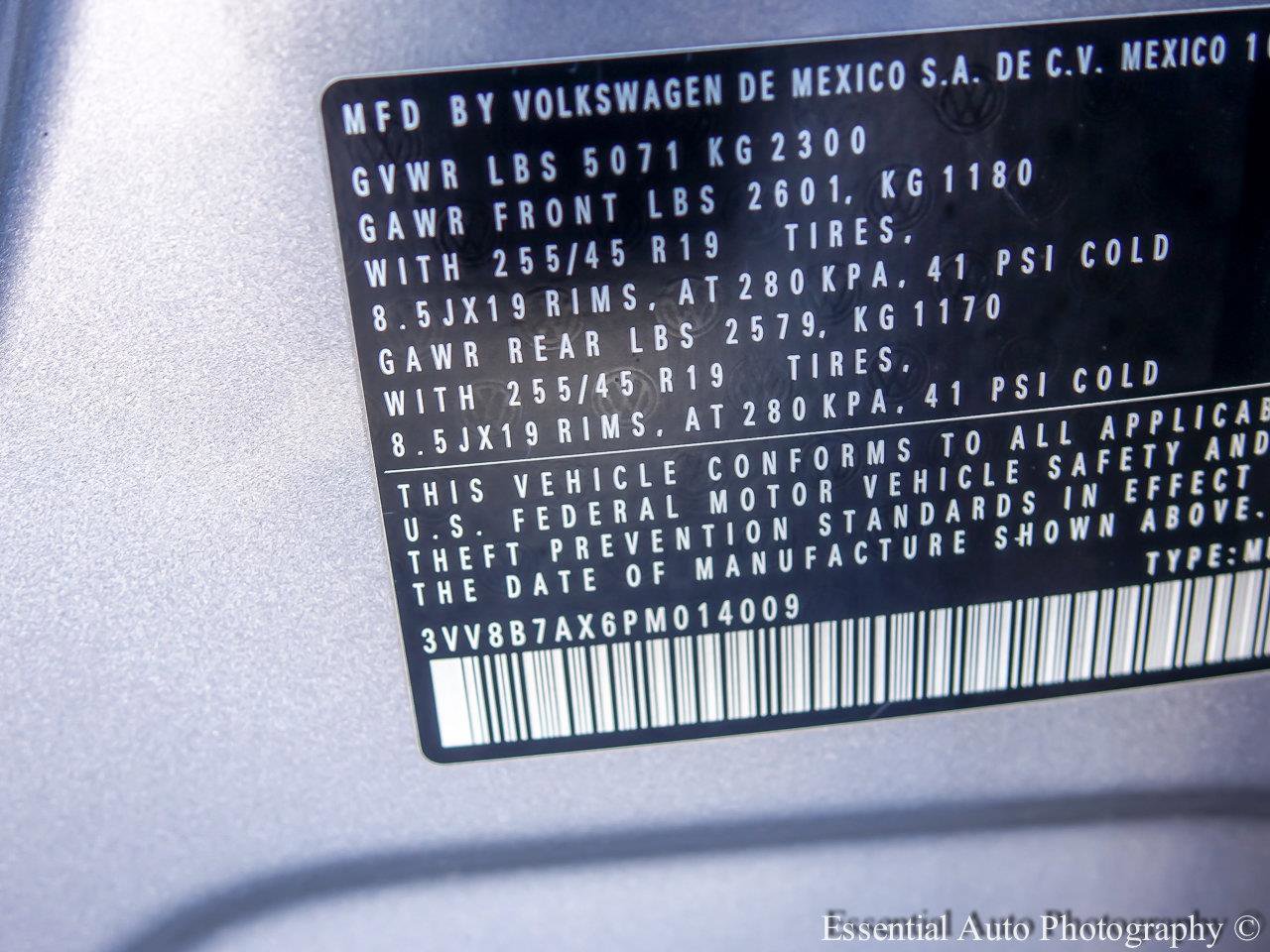 2023 VOLKSWAGEN TIGUAN - Image 25