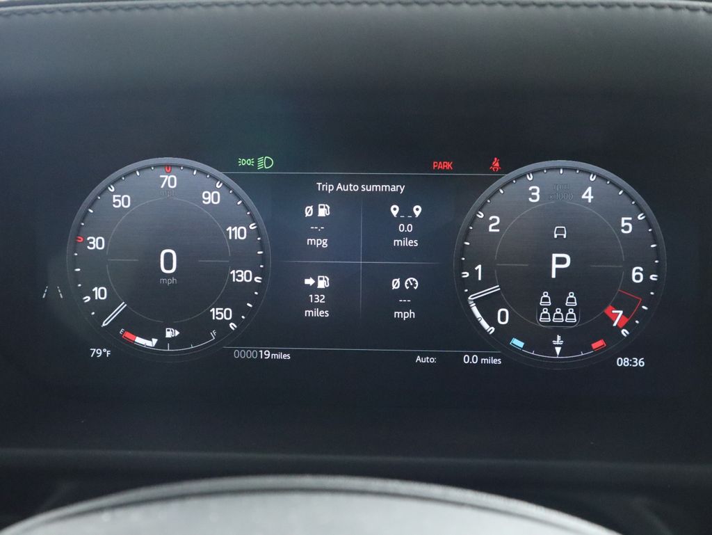 2025 Land Rover Defender 130 V8 photo 29