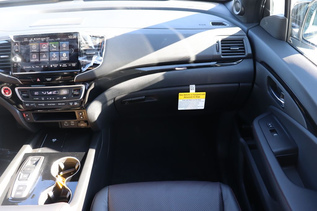 2026 Honda Ridgeline Black Edition photo 14