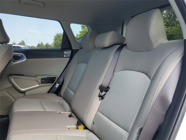 2025 Kia Soul LX S photo 9