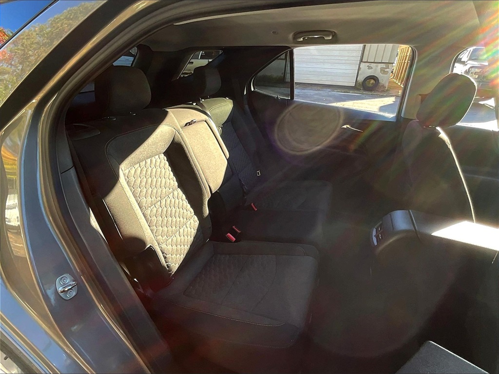 2018 Chevrolet Equinox LT photo 14