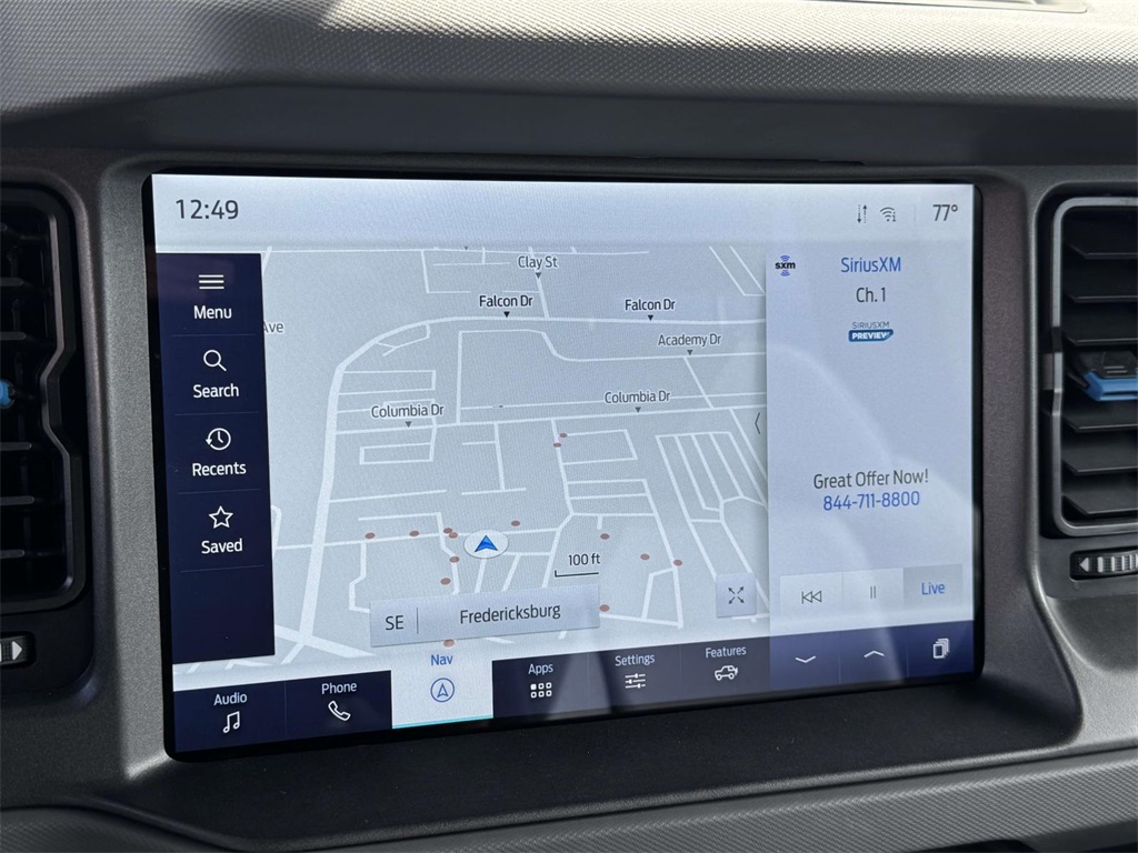 2024 Ford Bronco Black Diamond photo 3