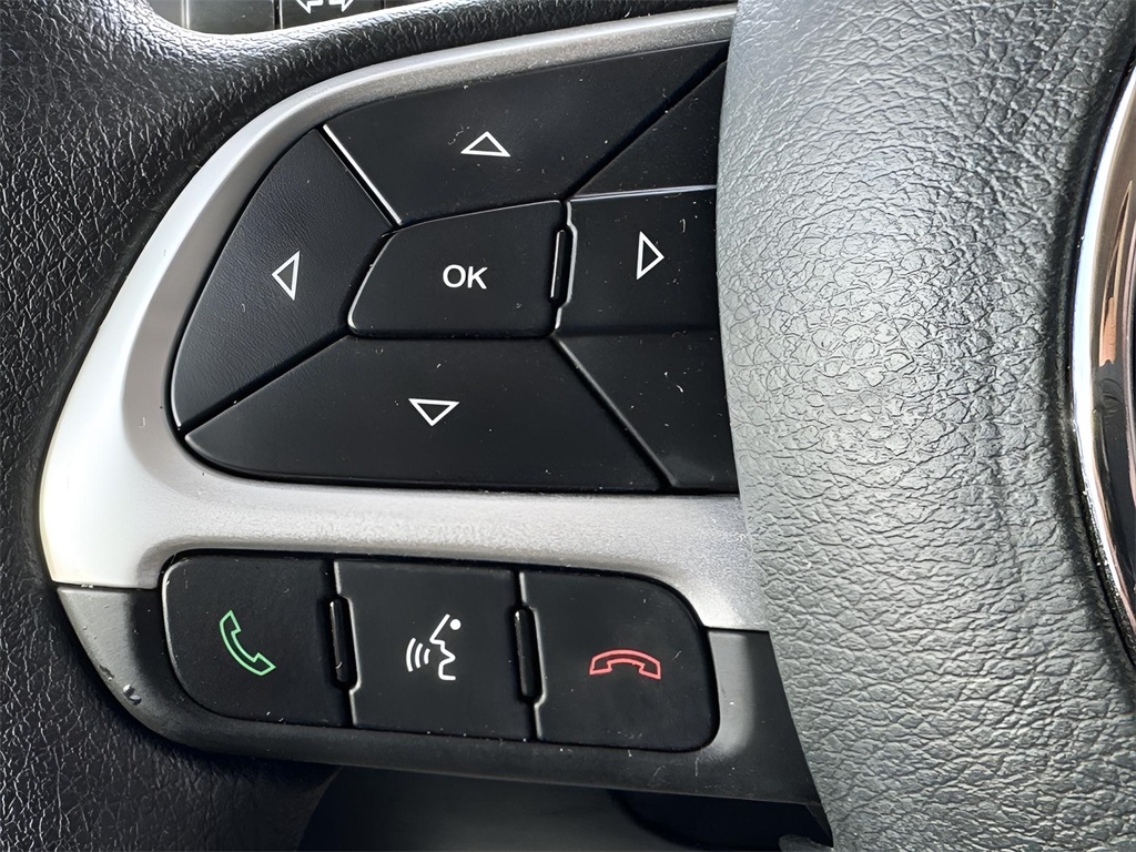 2020 Jeep Renegade Sport photo 16