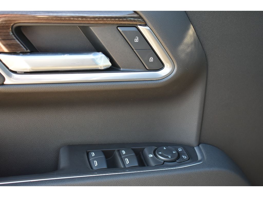 2025 Chevrolet Silverado 1500 RST photo 22