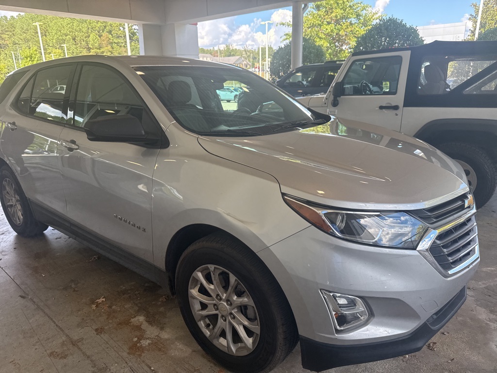 2019 Chevrolet Equinox LS photo 4