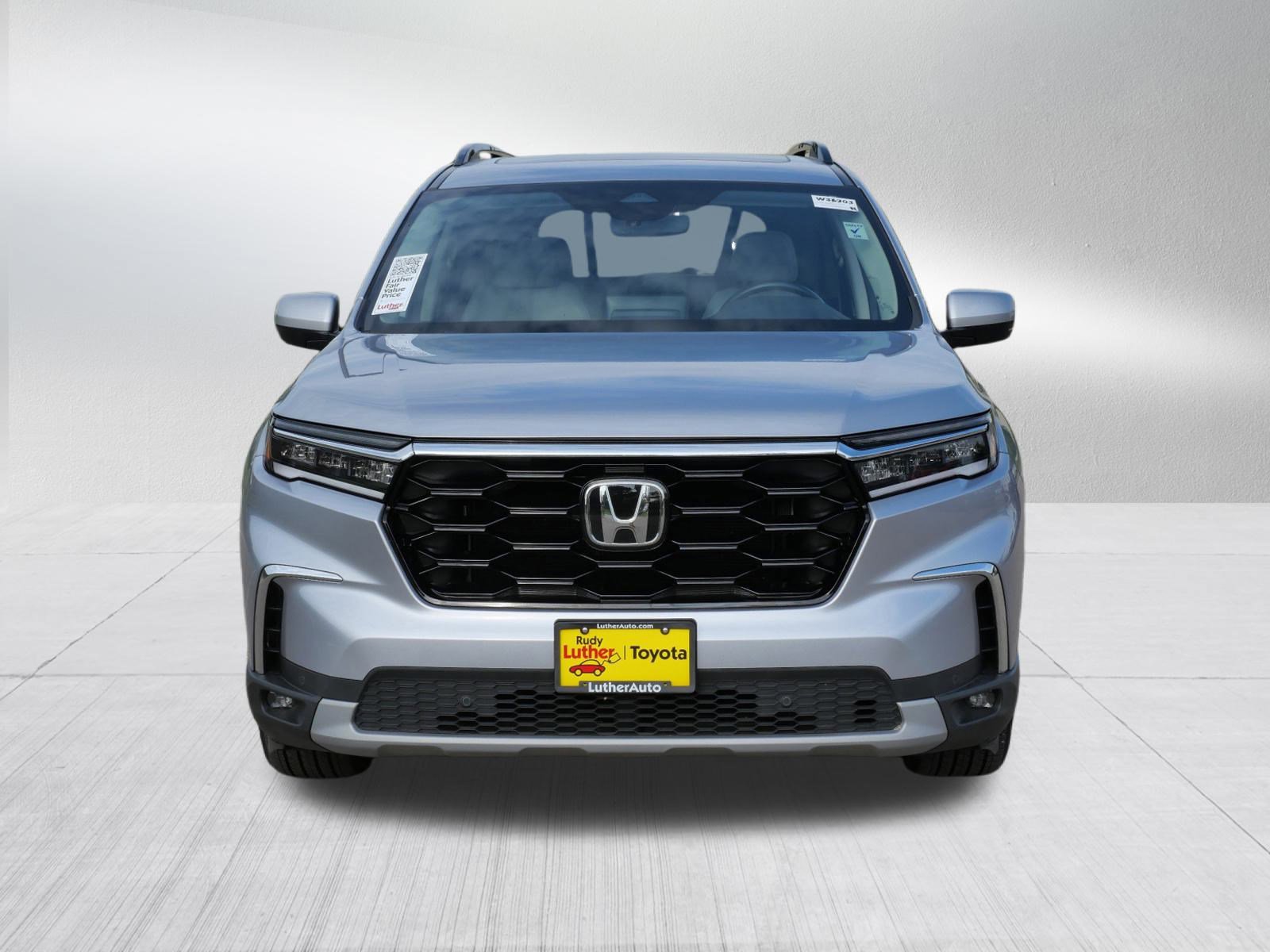 Used 2023 Honda Pilot Touring with VIN 5FNYG1H70PB025997 for sale in Golden Valley, Minnesota