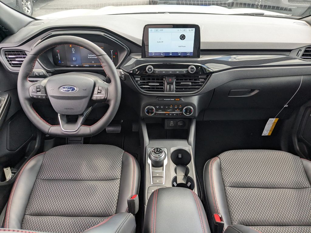 2025 Ford Escape ST-Line photo 14