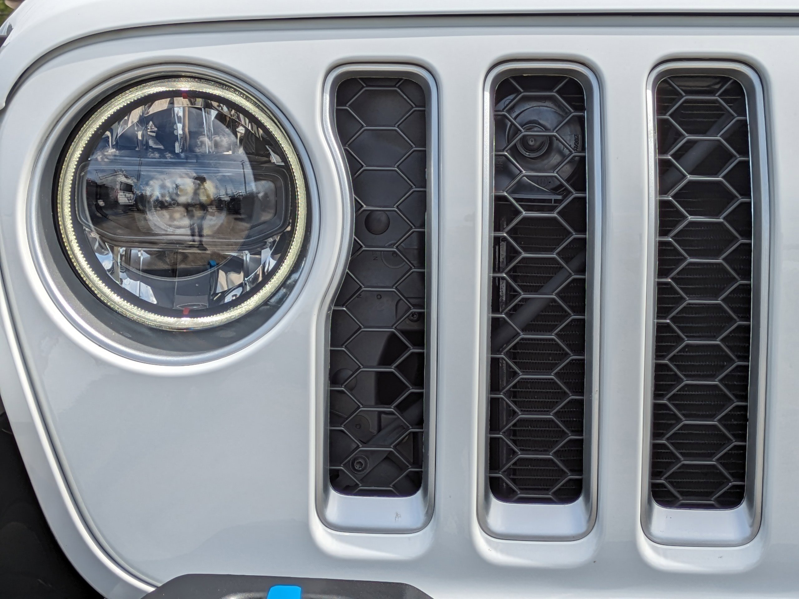 2023 Jeep Wrangler Sahara 4xe photo 9