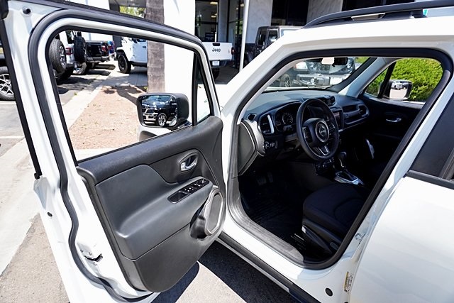 2022 Jeep Renegade Latitude photo 36