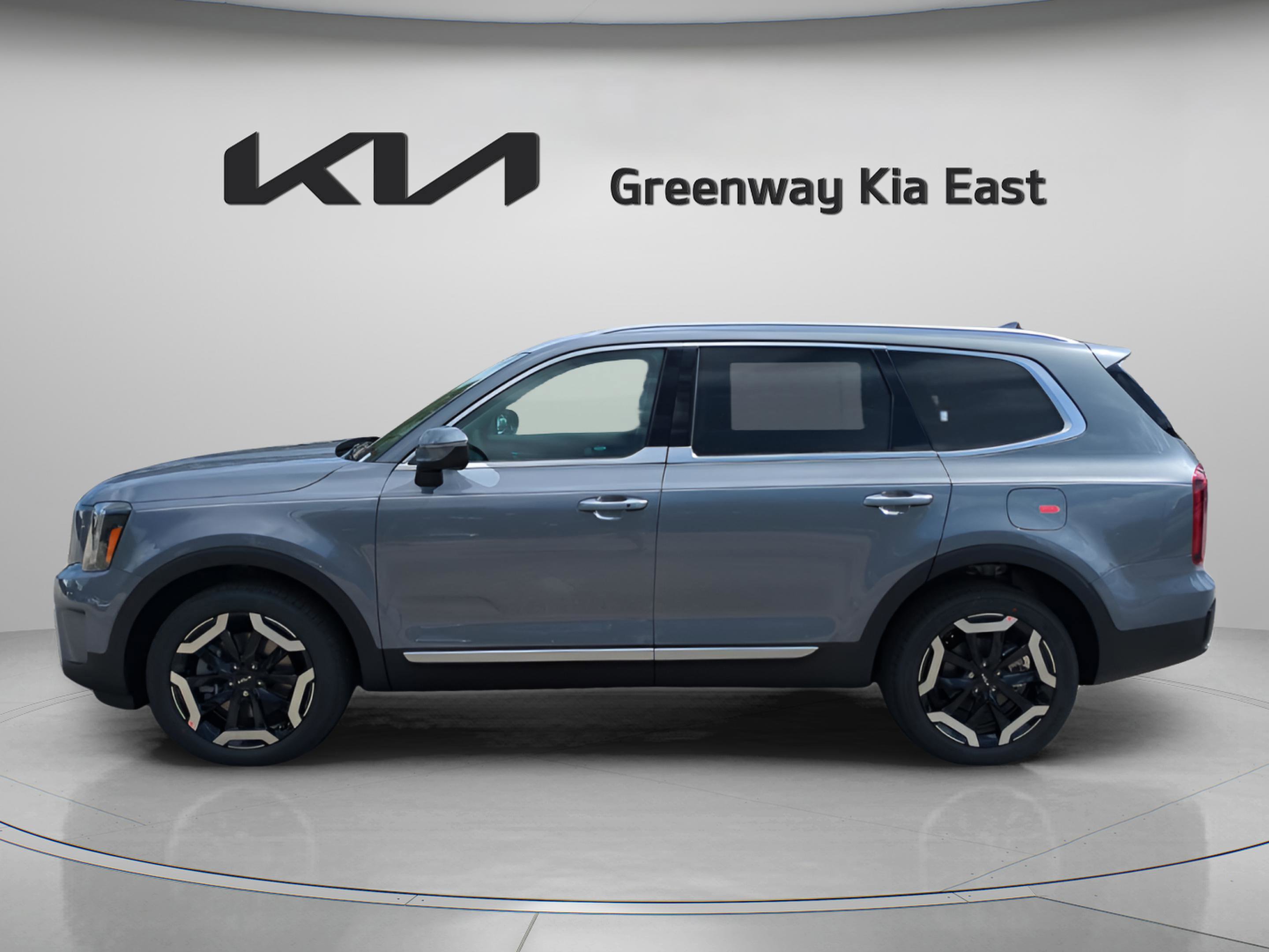 2025 Kia Telluride S photo 5