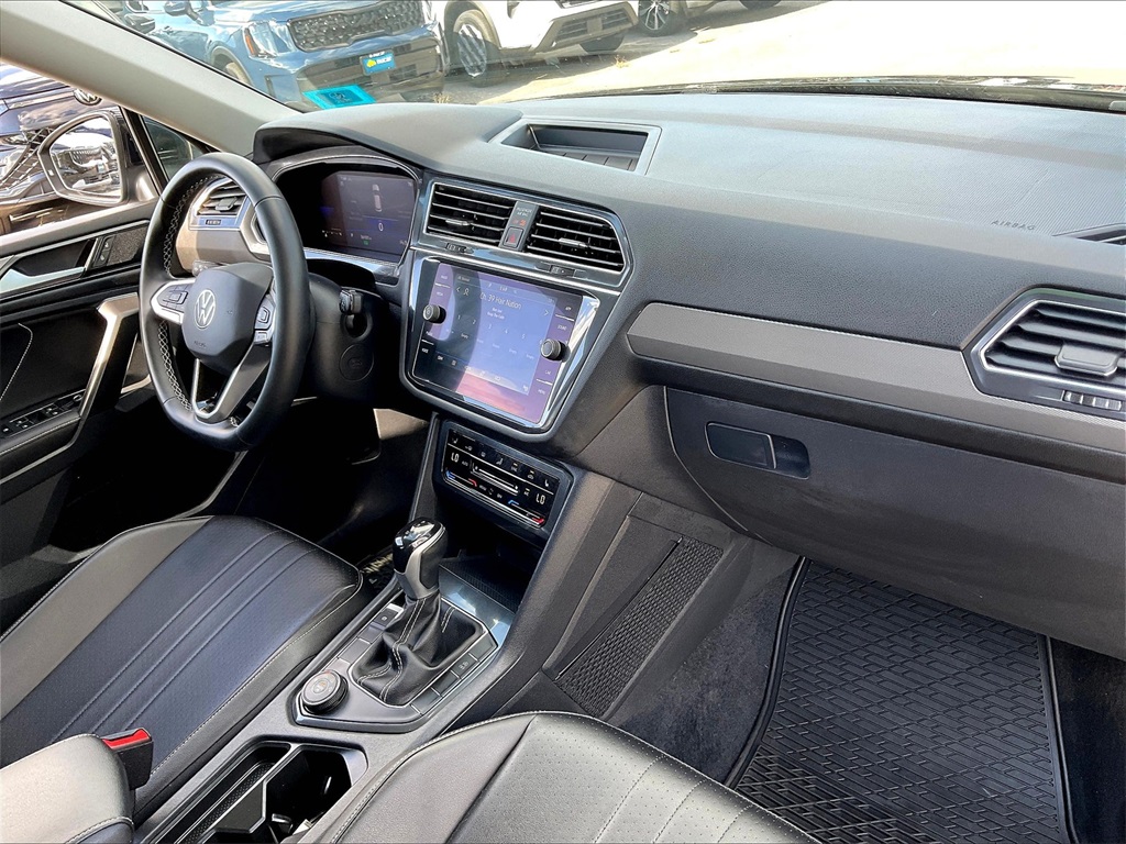 2022 Volkswagen Tiguan SE photo 13