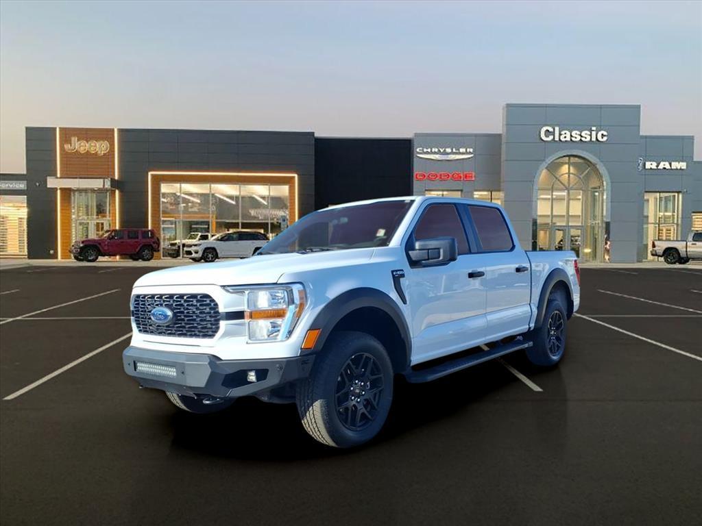 2022 Ford F-150 XL's photo