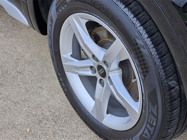 2021 Audi Q5 45 Premium photo 9