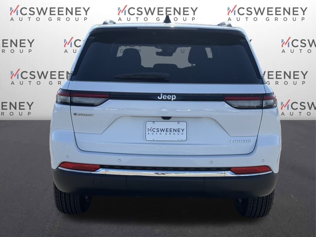 2025 Jeep Grand Cherokee Laredo X photo 4