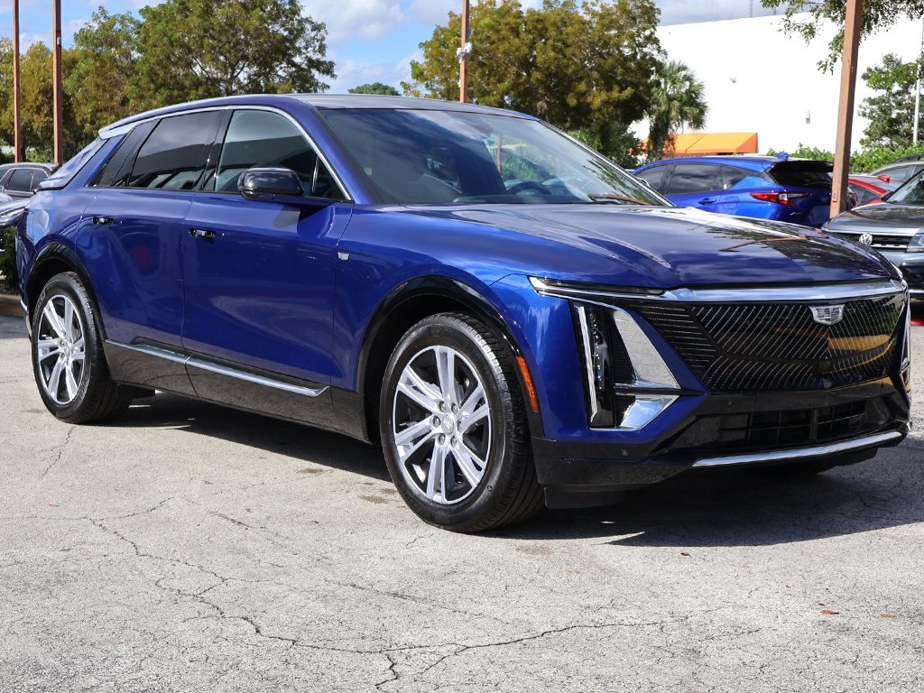 Used 2024 Cadillac LYRIQ Tech with VIN 1GYKPMRL1RZ102208 for sale in Miami, FL