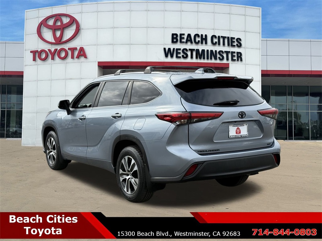 2023 Toyota Highlander XLE photo 7