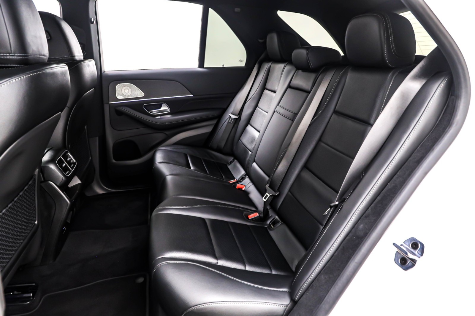 New 2025 MercedesBenz GLE GLE 450e SUV in Newport Beach N179819