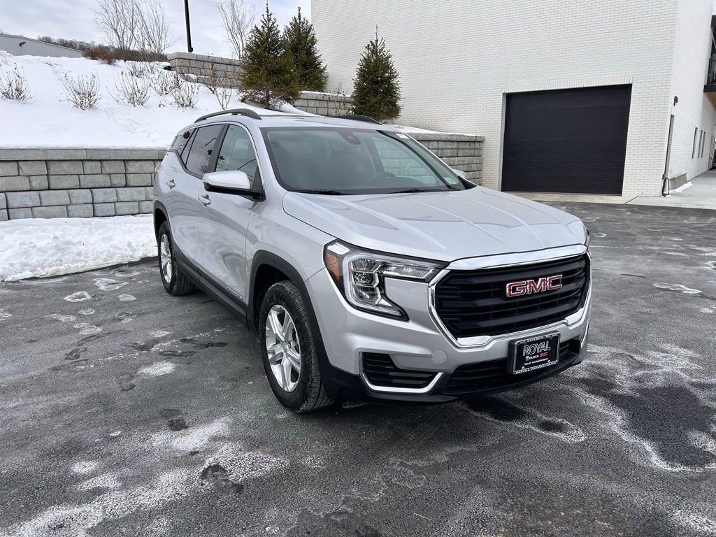 2022 GMC Terrain SLE's photo