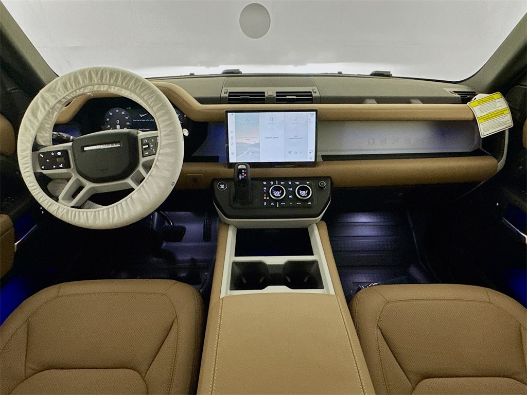 2025 Land Rover Defender 110 X-Dynamic SE photo 18
