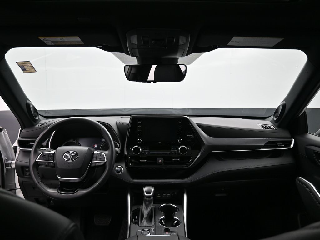 2022 Toyota Highlander XSE photo 24