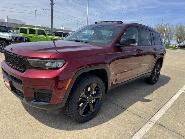2025 Jeep Grand Cherokee Altitude X photo 3