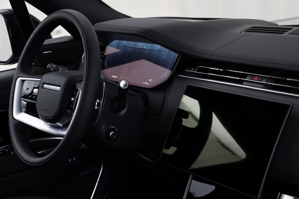 2025 Land Rover Range Rover SE photo 20