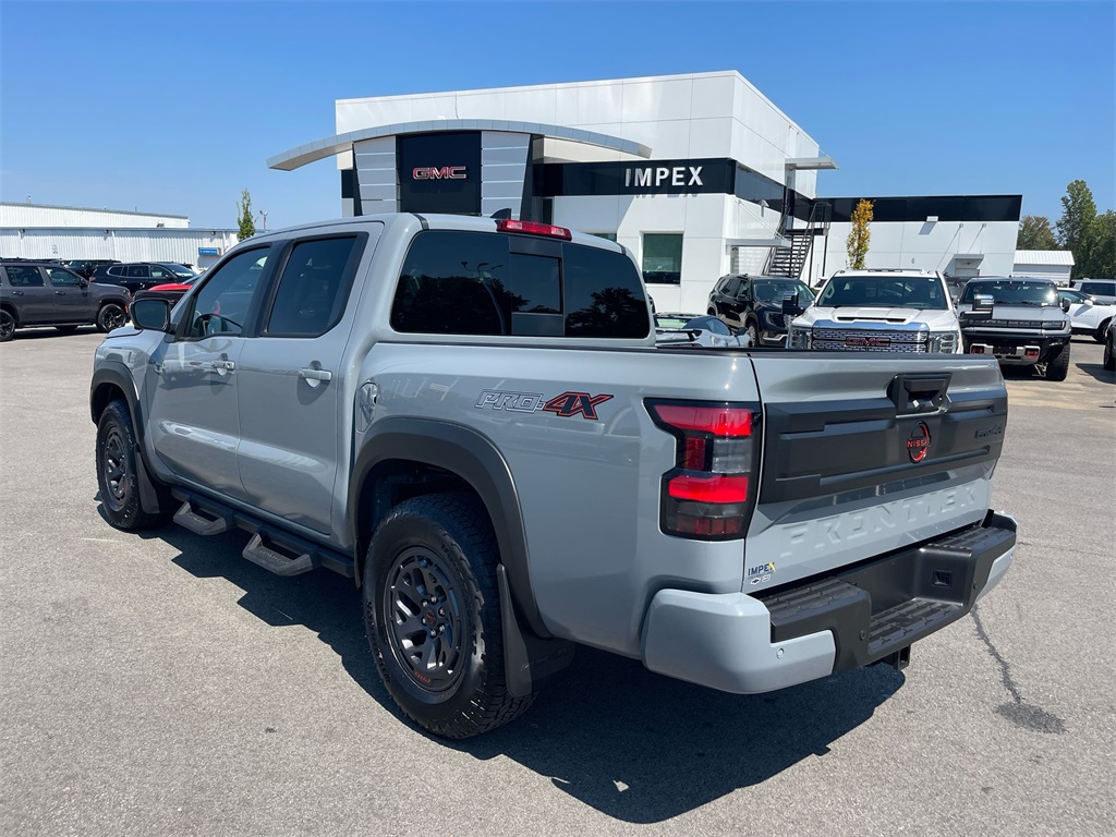 2025 Nissan Frontier PRO-4X photo 3