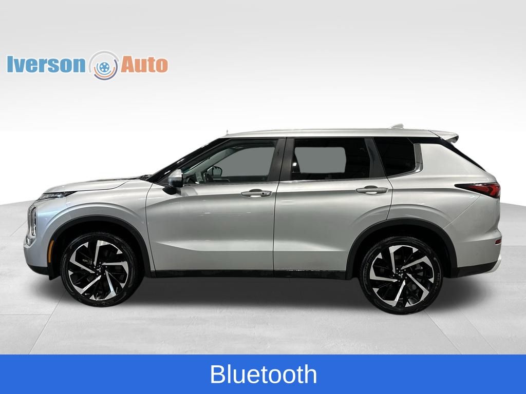 2024 Mitsubishi Outlander SE photo 4