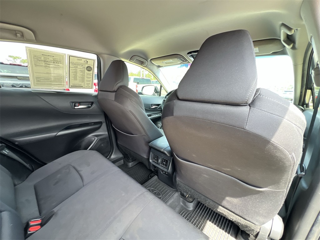 2021 Toyota Venza LE photo 17
