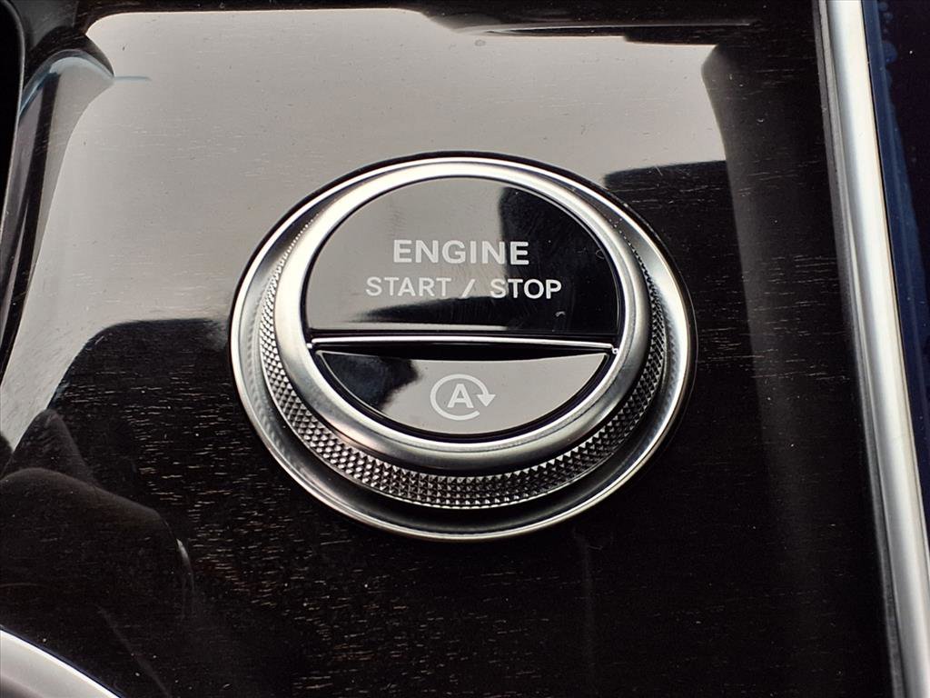 2026 Mercedes Benz GLC 300 photo 12