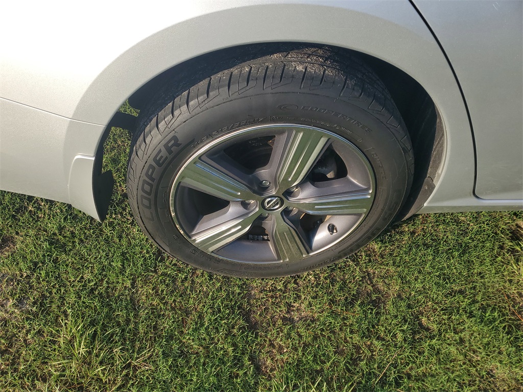 Used 2020 Nissan Altima SV with VIN 1N4BL4DW5LC101890 for sale in Live Oak, FL