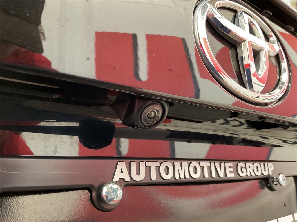 2023 Toyota RAV4 XLE photo 7