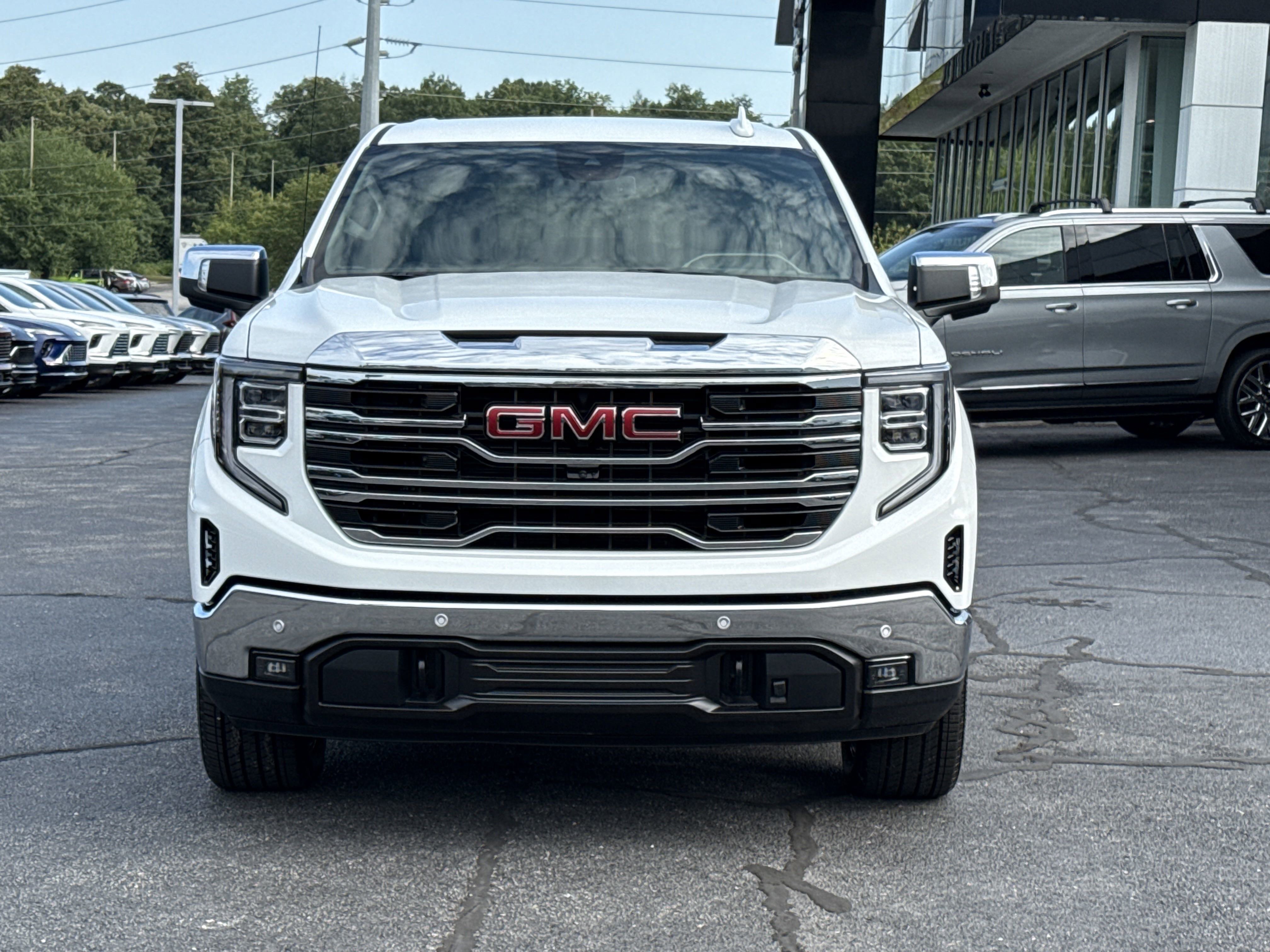 2025 Gmc Sierra SLT photo 13