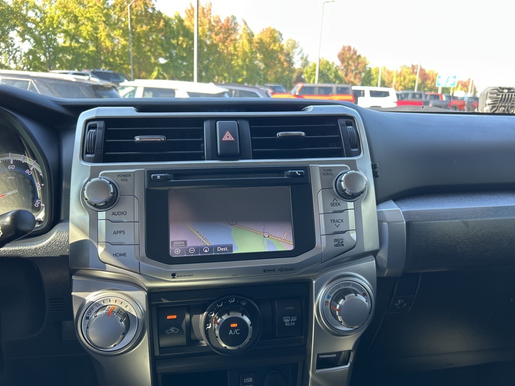 2016 Toyota 4Runner SR5 photo 17