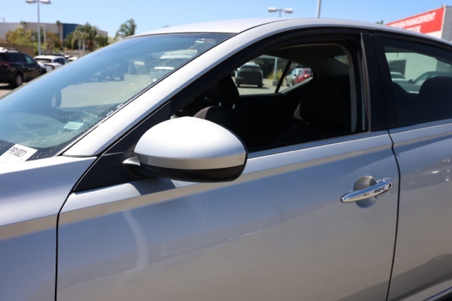 2023 Nissan Altima 2.5 SV photo 10
