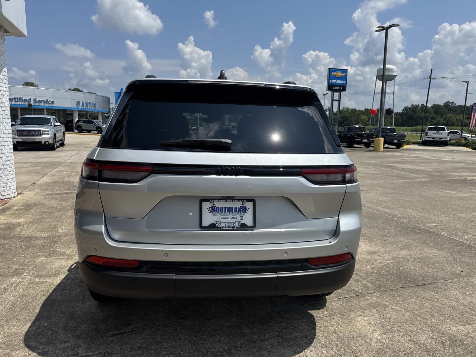 2025 Jeep Grand Cherokee Altitude X photo 3
