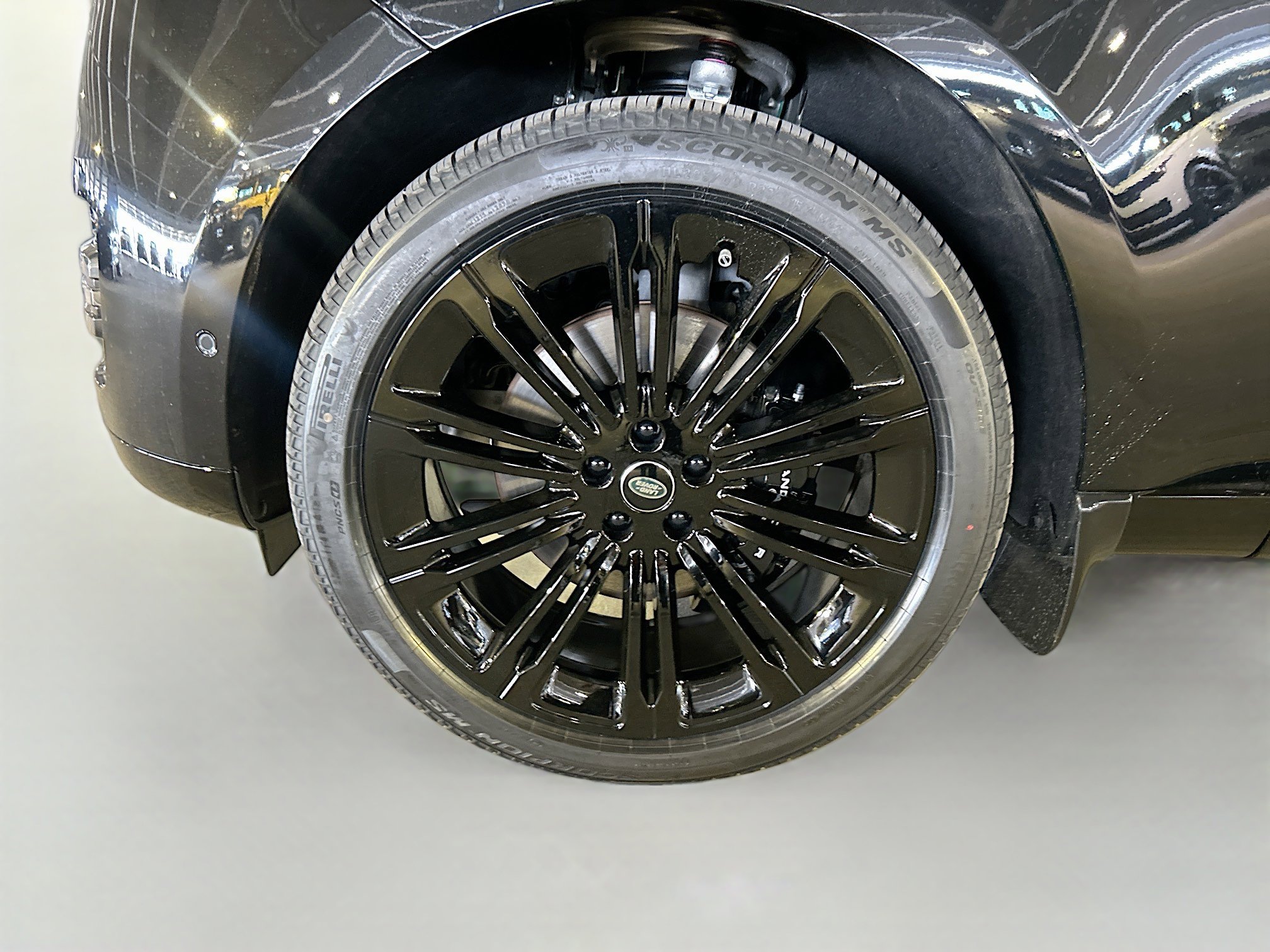 2025 Land Rover Range Rover SE photo 28