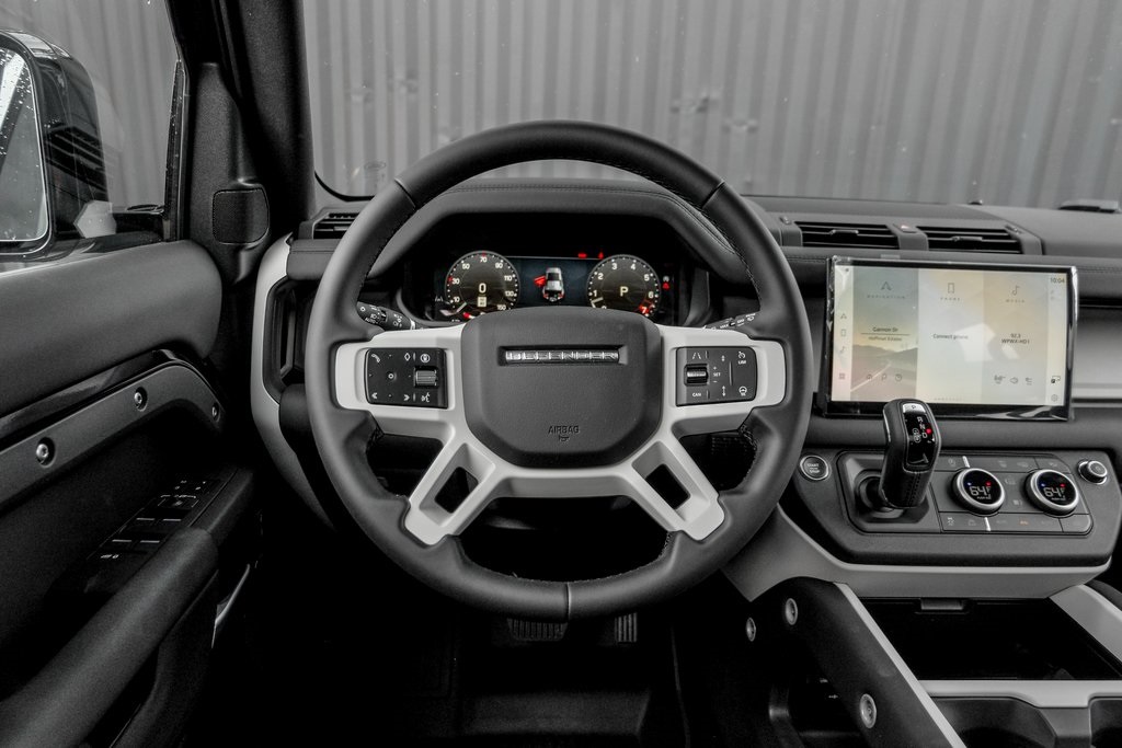 2025 Land Rover Defender 110 S photo 16