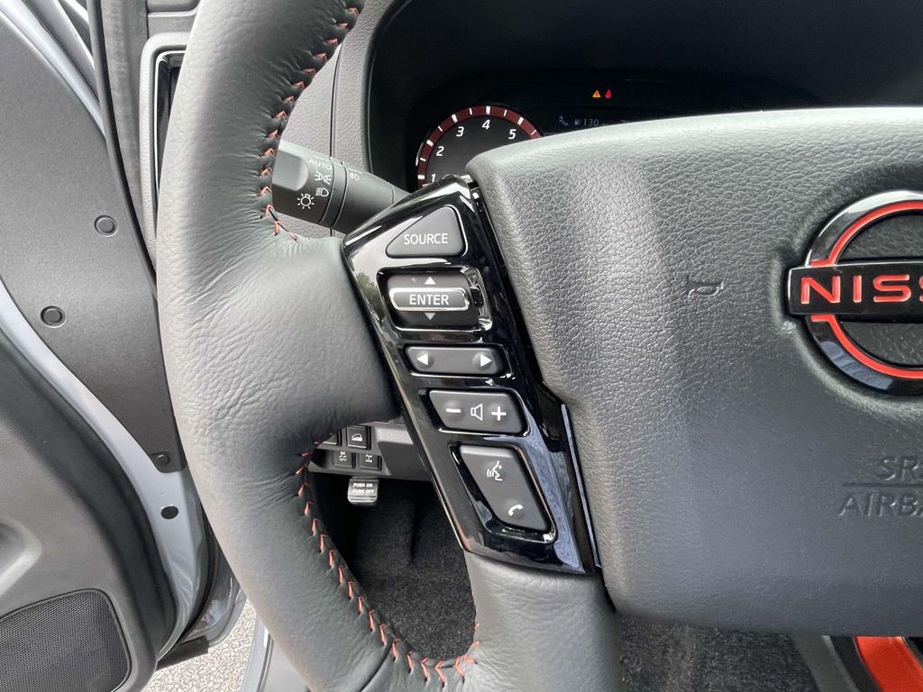 2025 Nissan Frontier PRO-4X photo 16