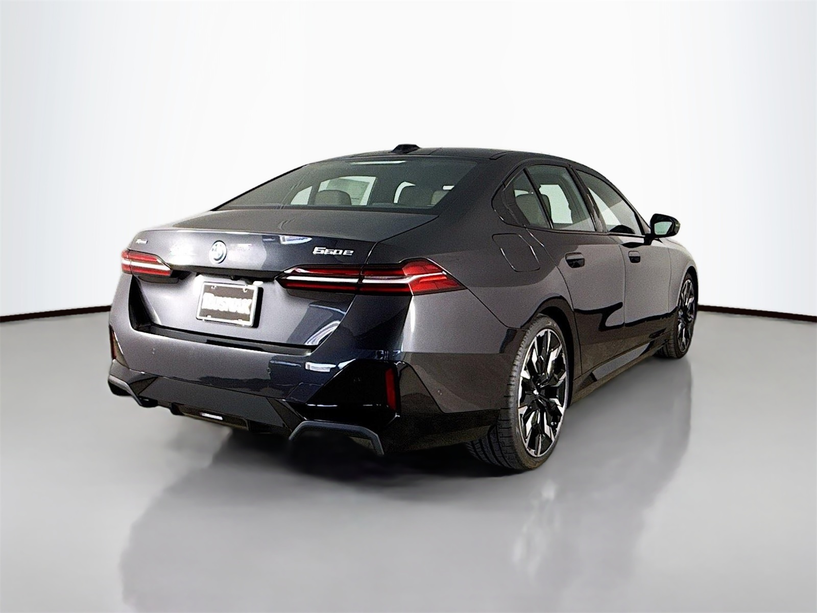 2026 Bmw 550e 550e xDrive photo 7
