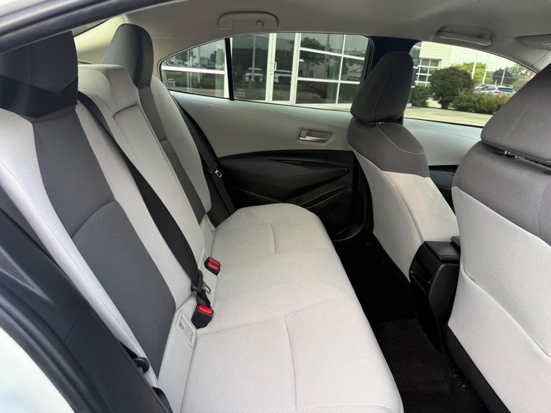 2021 Toyota Corolla Hybrid LE photo 11