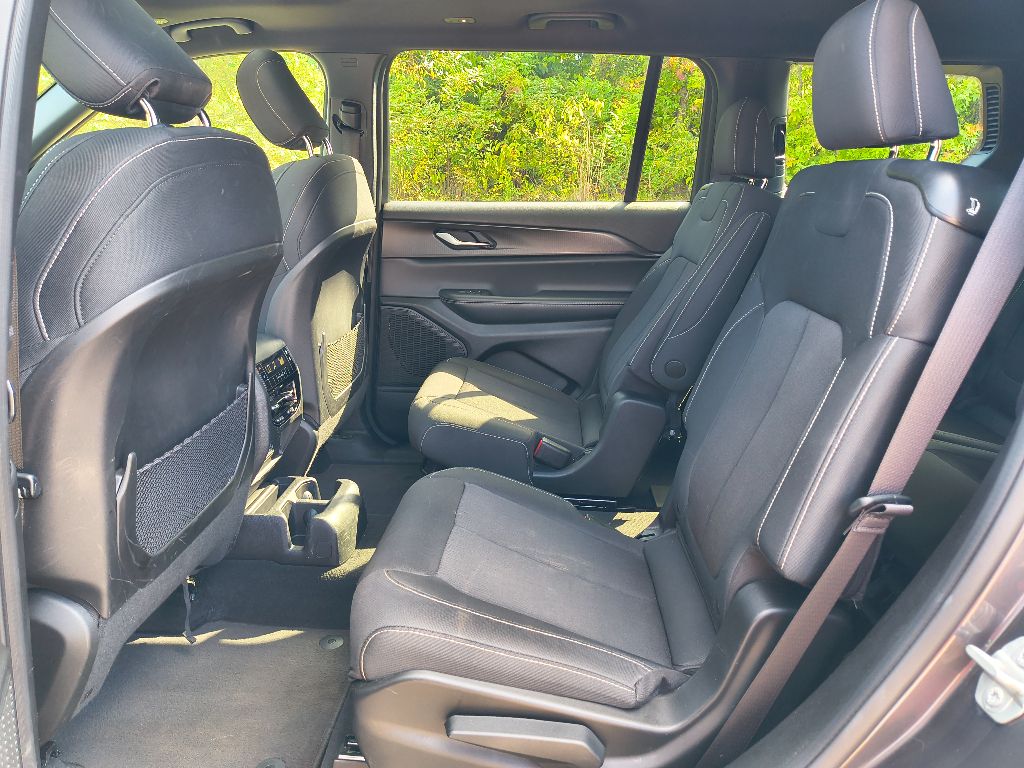 2024 Jeep Grand Cherokee Laredo X photo 27