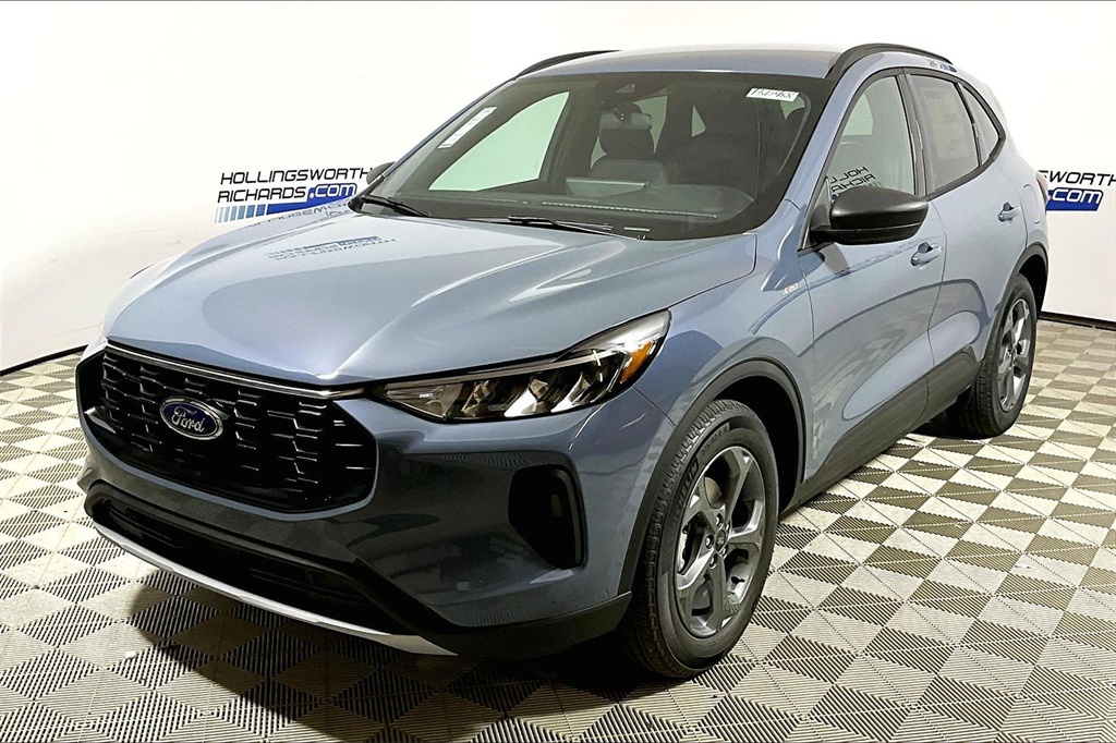 2025 Ford Escape ST-Line's photo