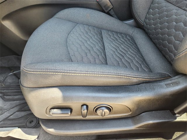 2020 Chevrolet Equinox LT photo 21
