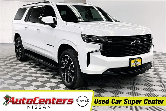2023 Chevrolet Suburban RST's photo