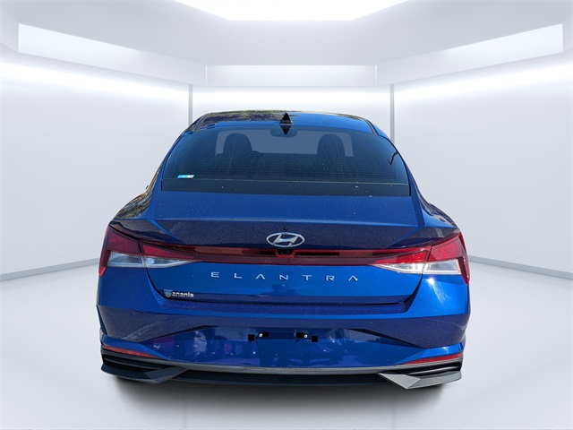 2023 Hyundai Elantra SEL photo 4