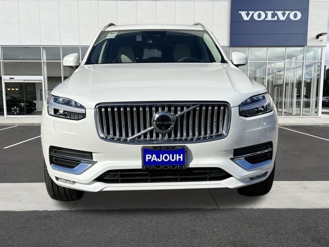 2025 Volvo XC90 photo 2