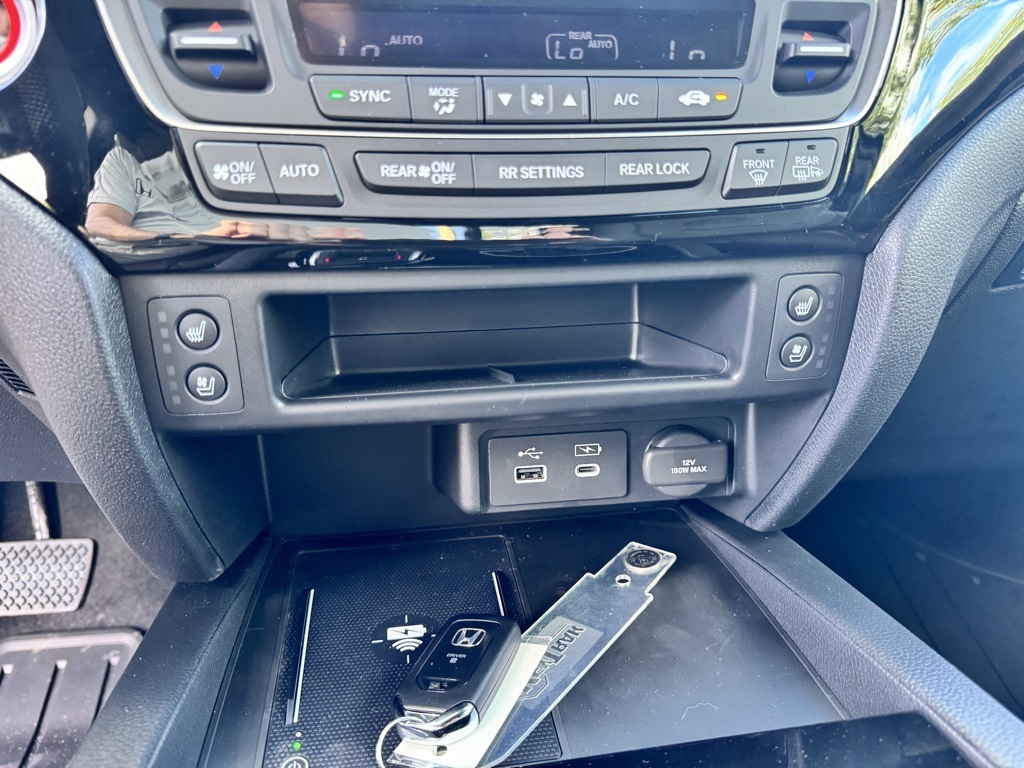 2025 Honda Ridgeline Black Edition photo 18