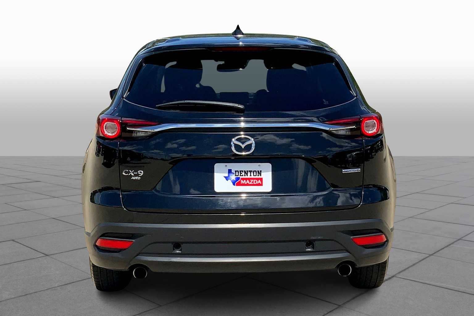 2023 Mazda CX-9 Touring photo 4